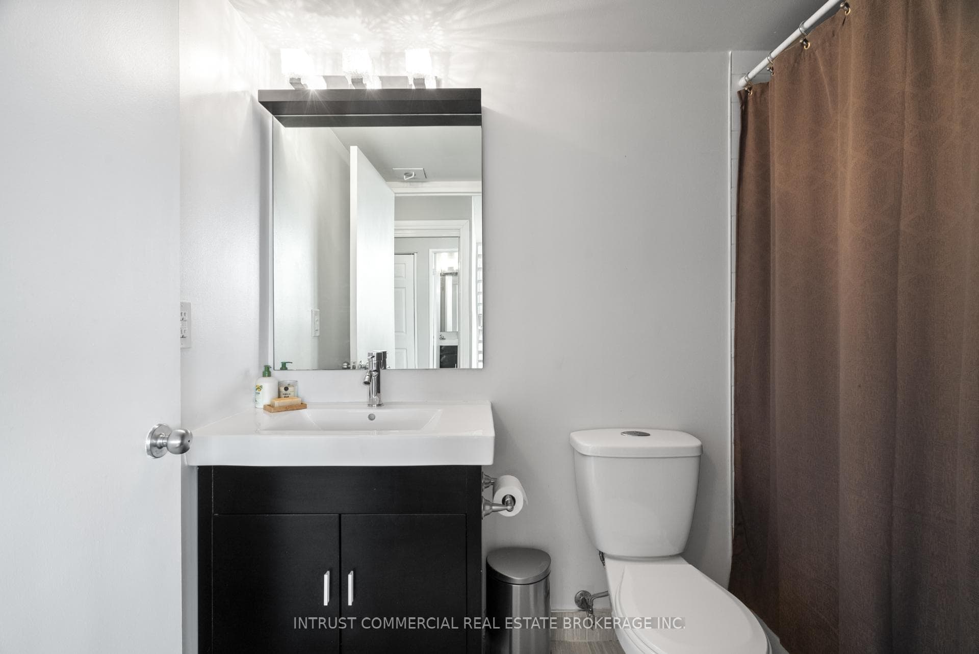 250 Manitoba Street Unit 627 photo 29