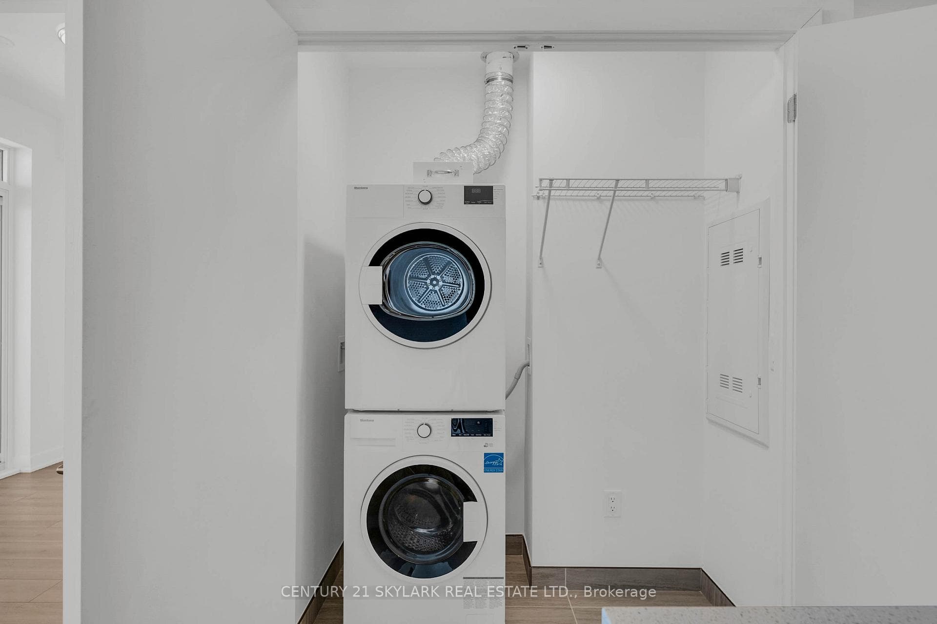 25 Wellington Street Unit 3011 photo 12