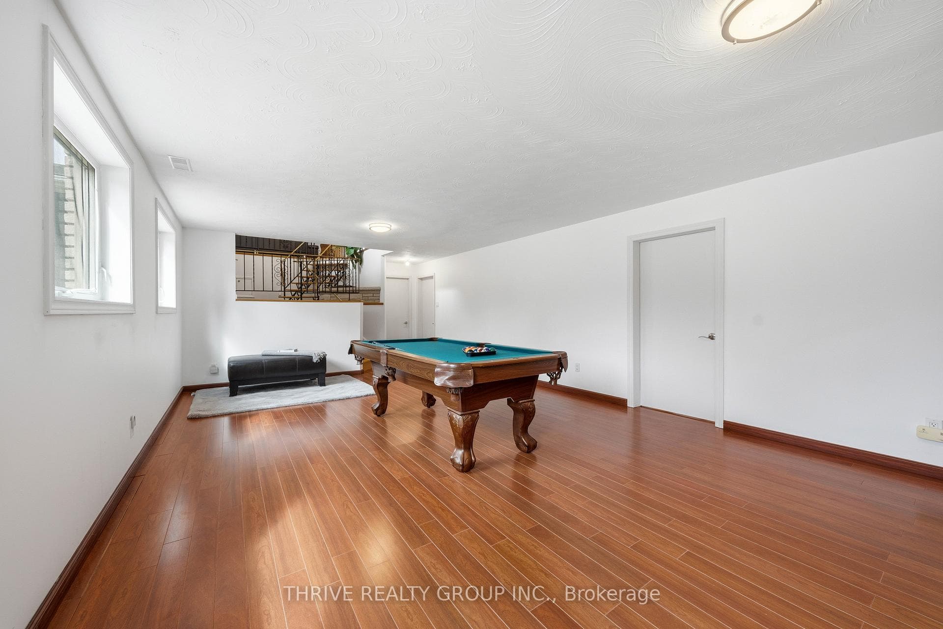 688 Westmount Hill Drive photo 26