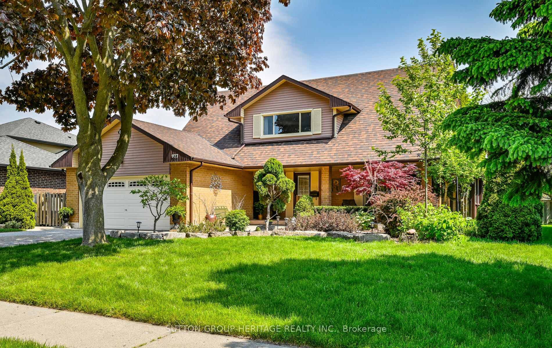 977 Finley Avenue photo 1