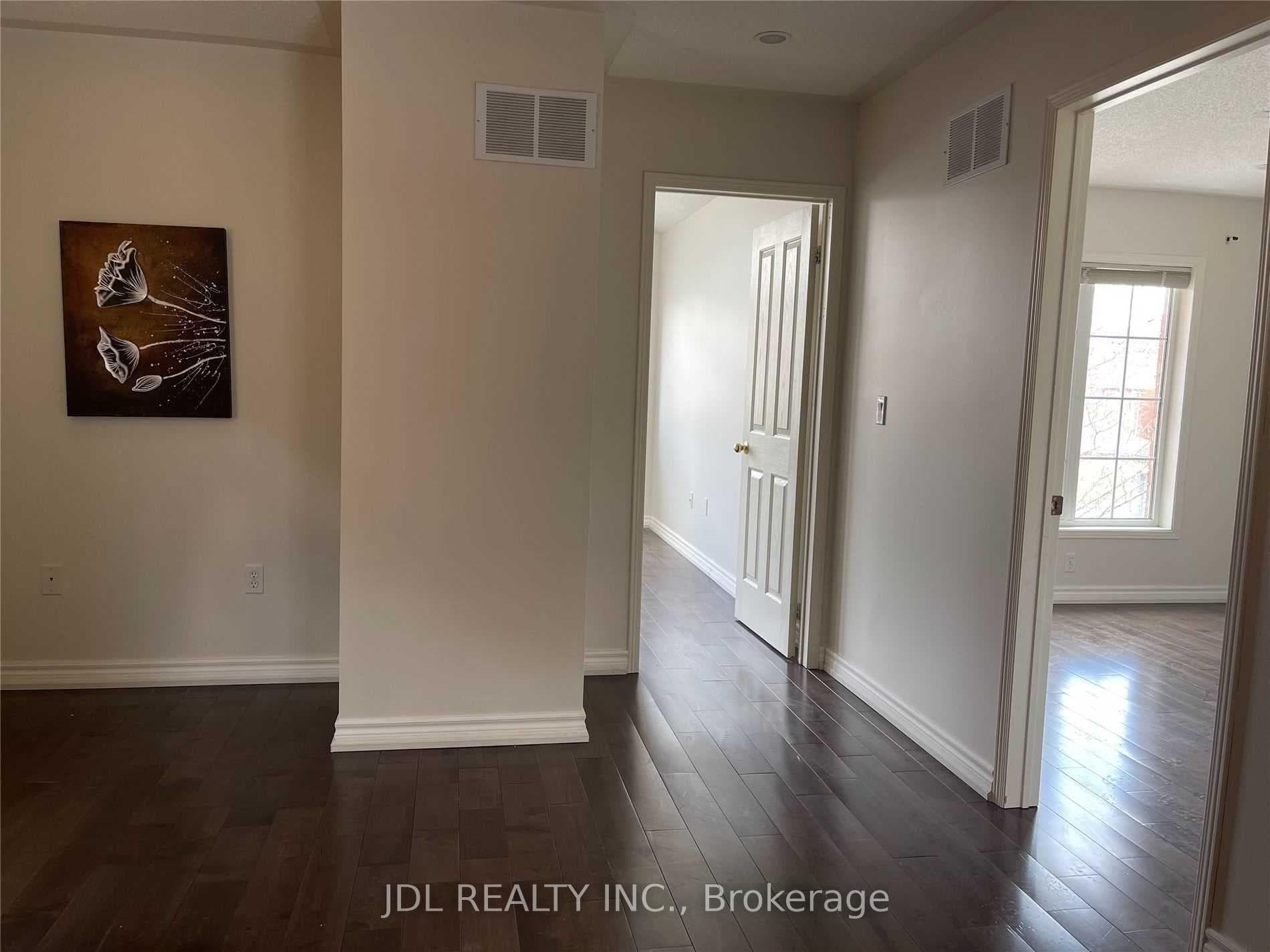 100 Orchard Hill Boulevard photo 9