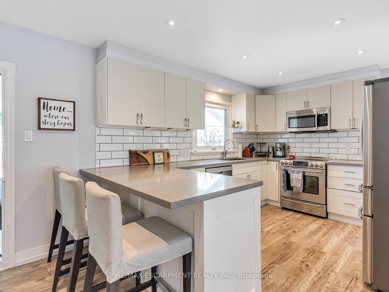 23 Aquadale Drive photo 6