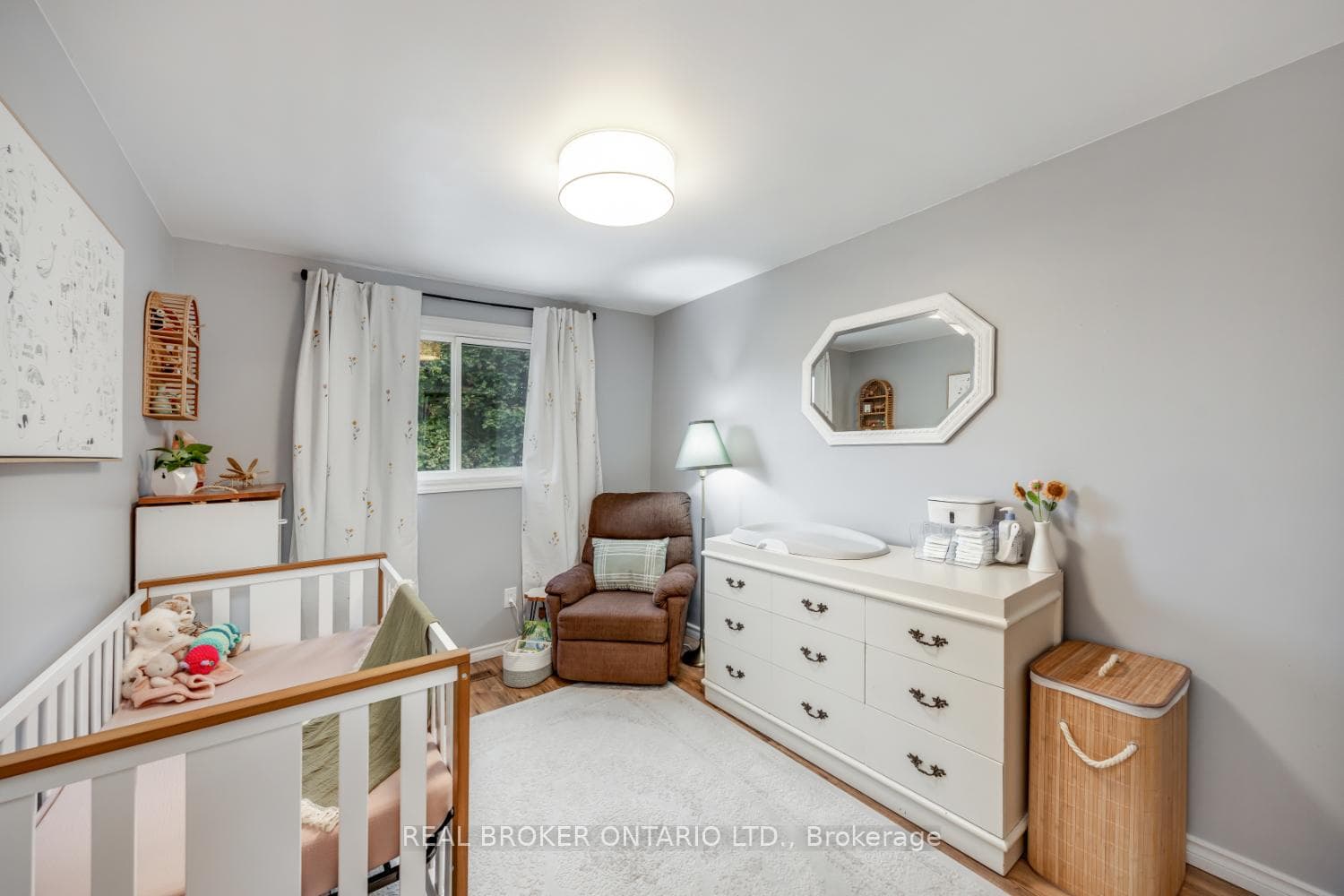96 Martin Road photo 22