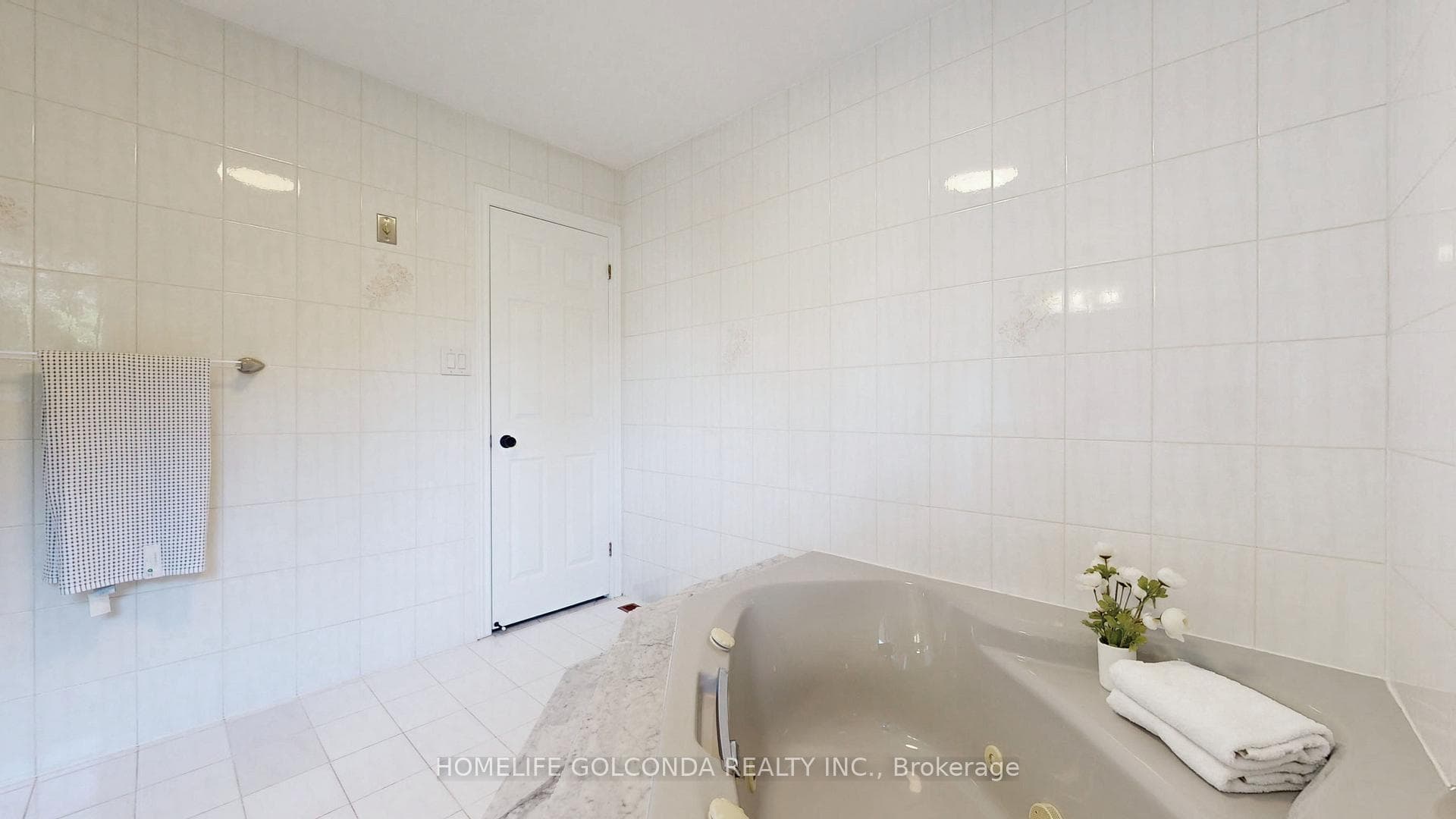 188 Byng Avenue photo 22