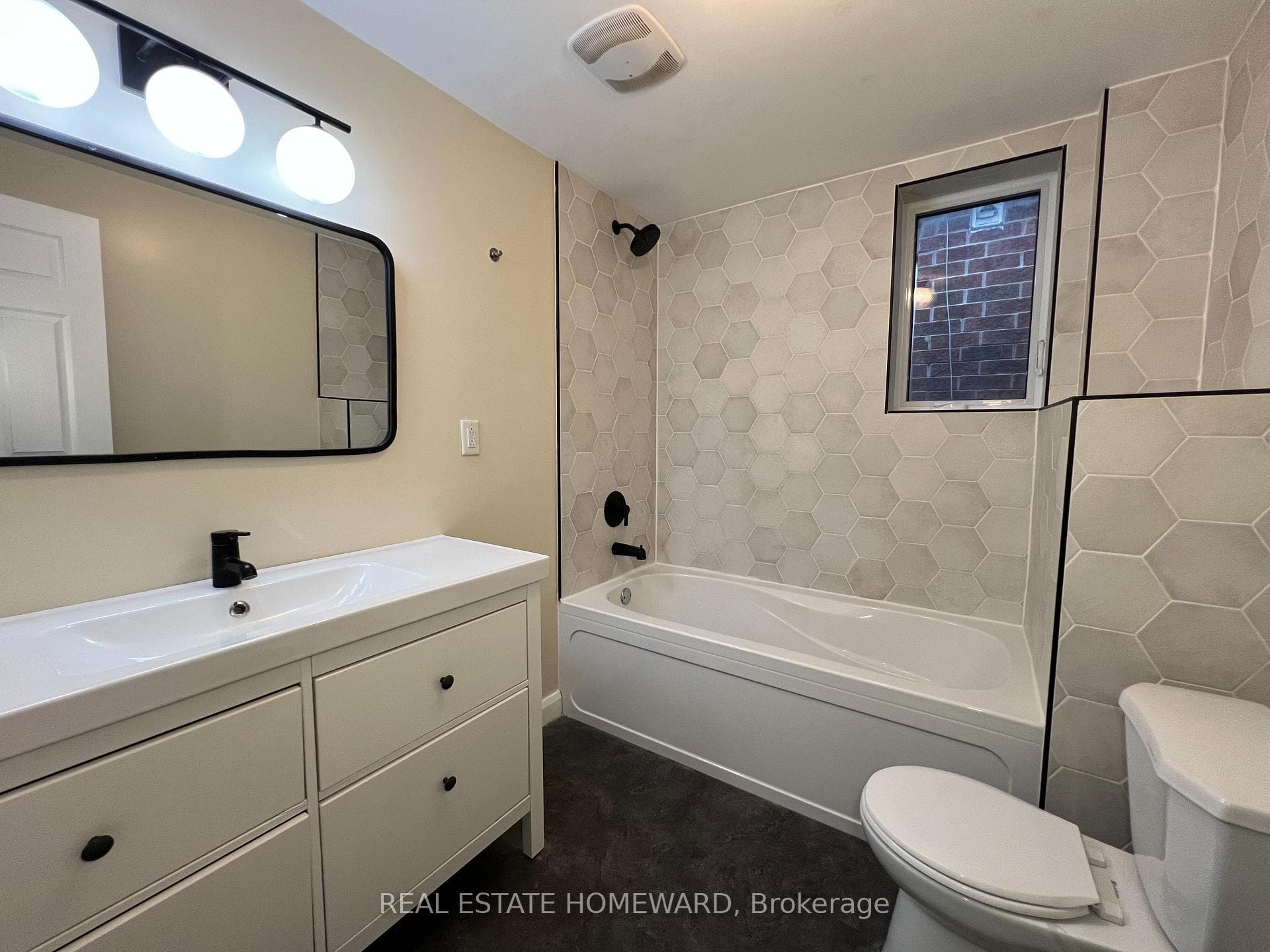 140 Millicent Street Unit Upper photo 15