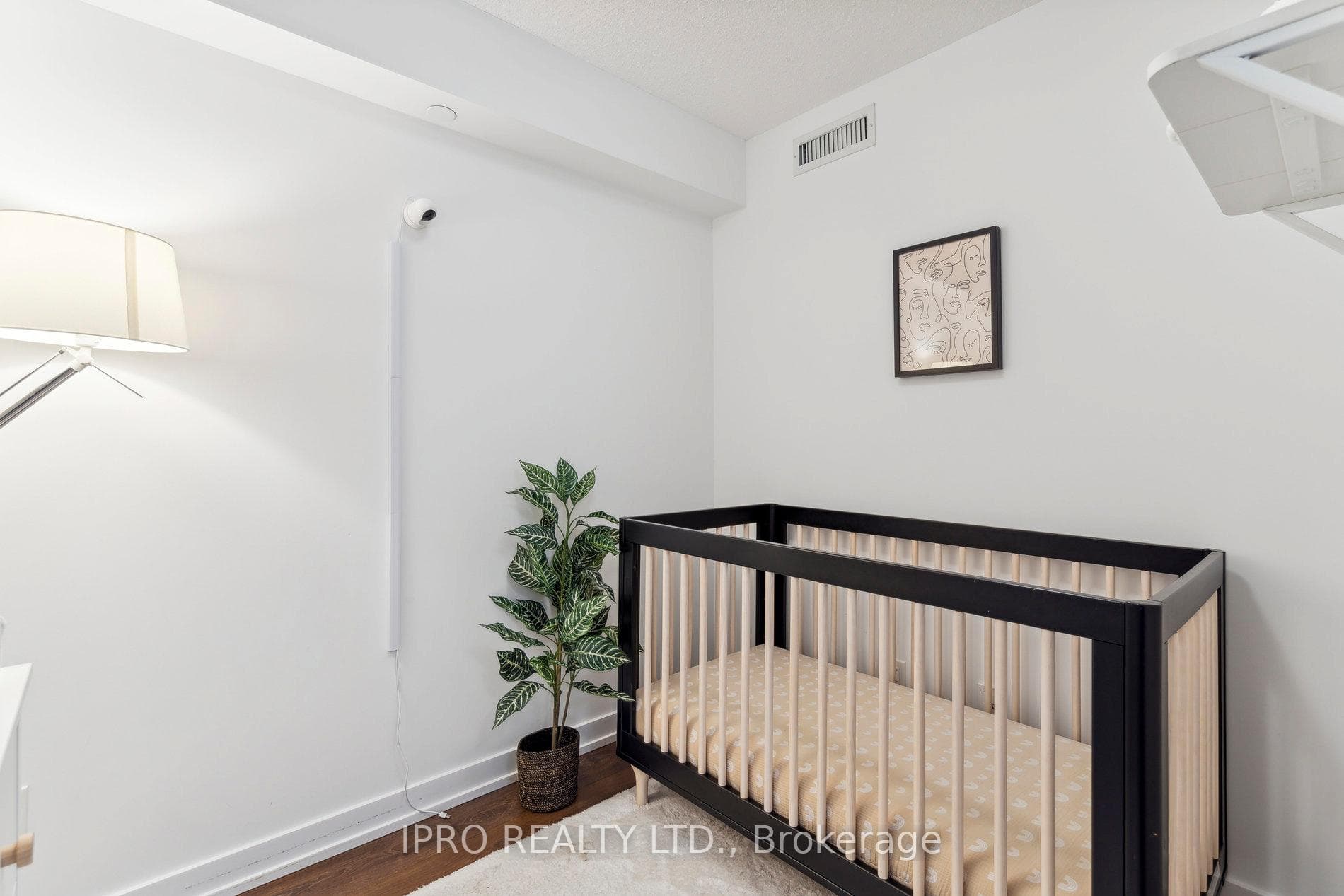 8 Trent Avenue Unit 702 photo 23