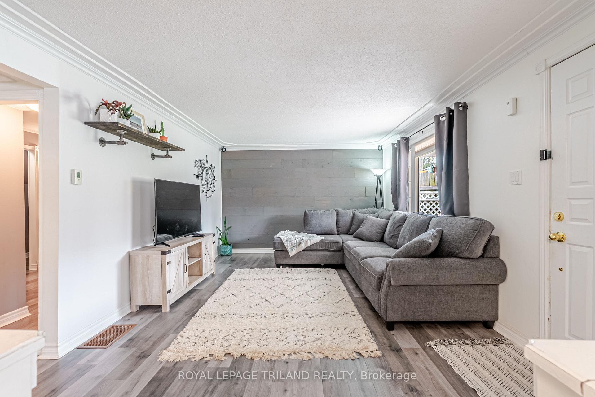 3868 Hamilton Road photo 7