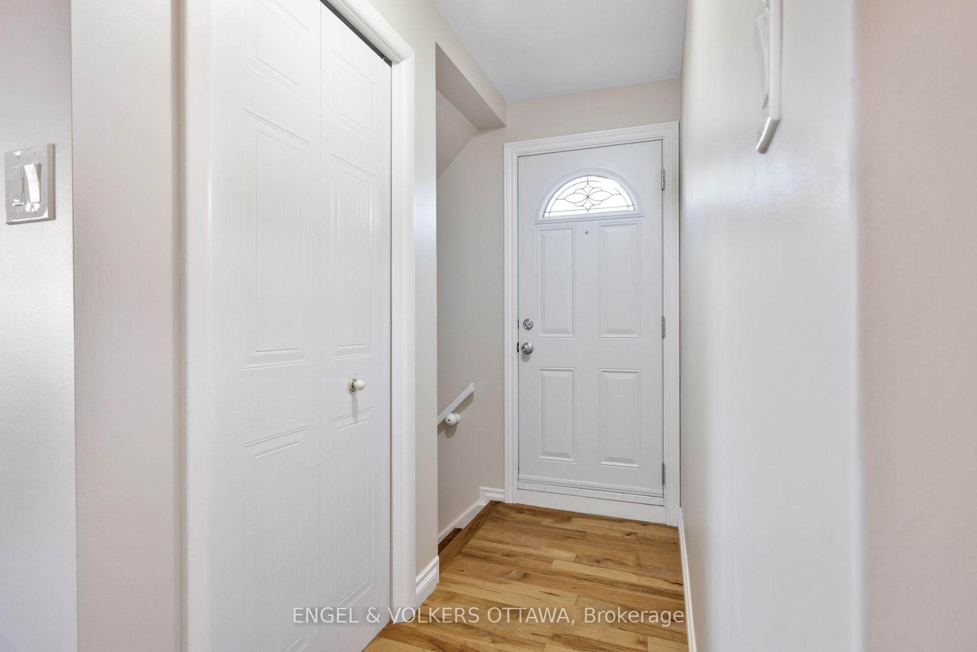1311 S Avenue photo 20