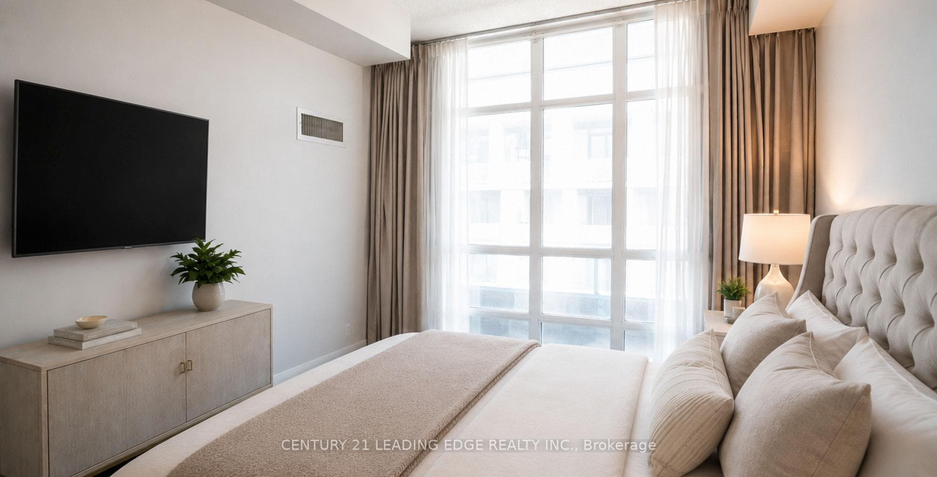 15 BRUYERES Mews Unit 517 photo 2