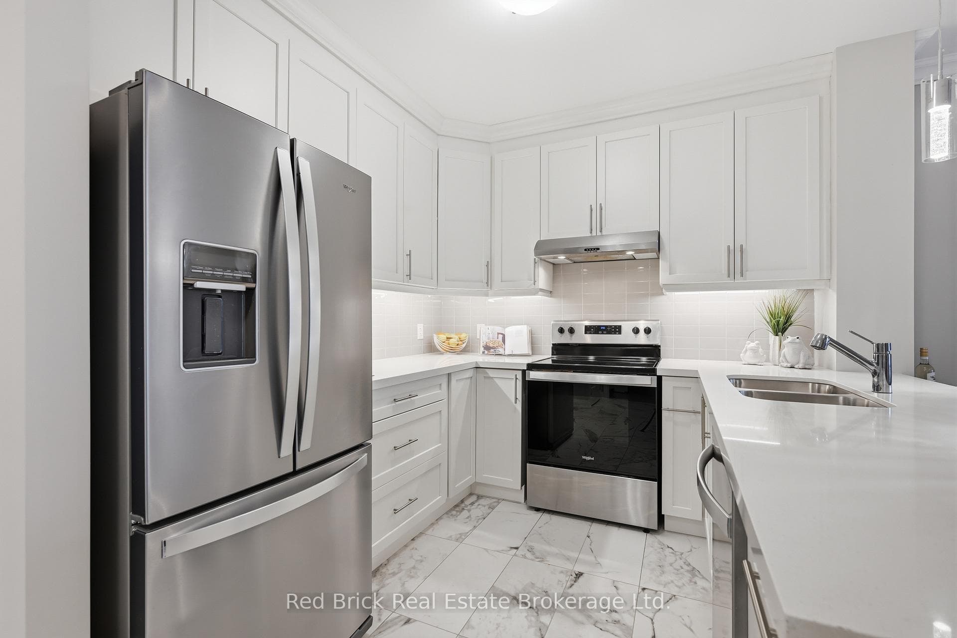 830 Megson Terrace Unit 113 photo 7