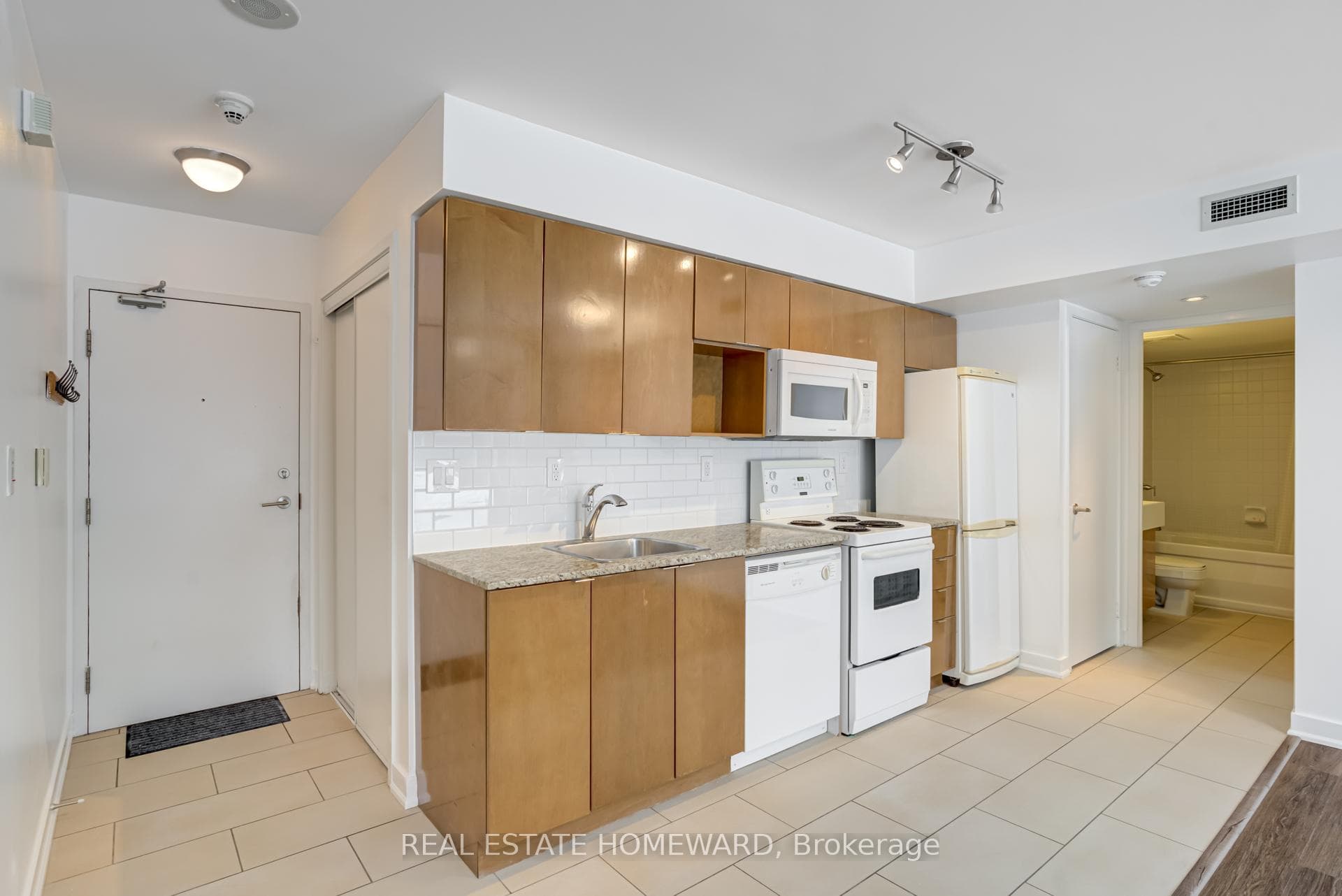 15 Brunel Court Unit 706 photo 9