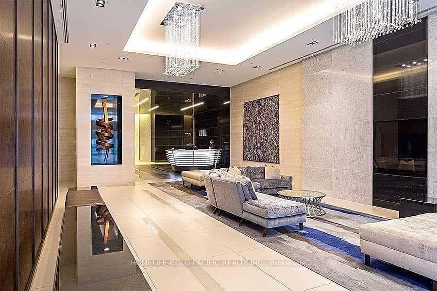 386 Yonge Street Unit 1716 photo 3