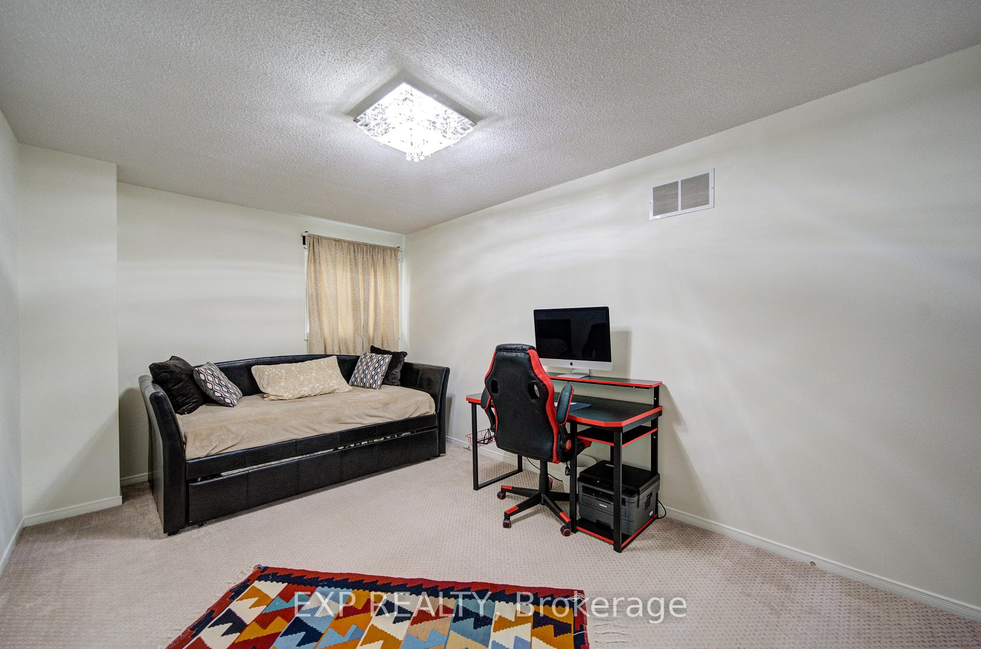 59 Yorkland Street photo 34