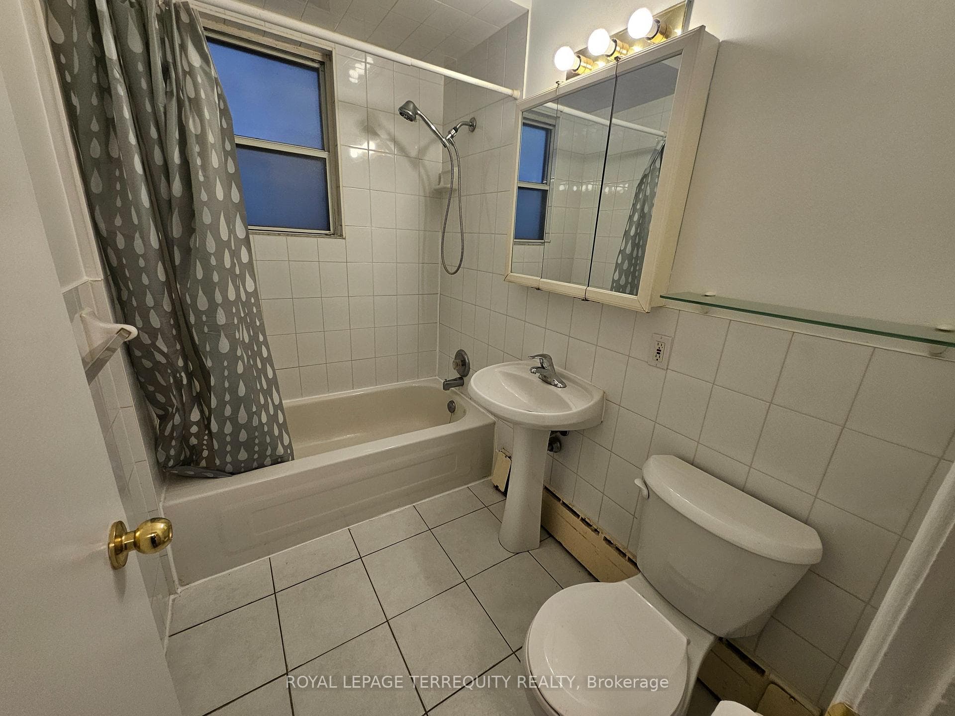 401 Winnett Avenue Unit 3 photo 27