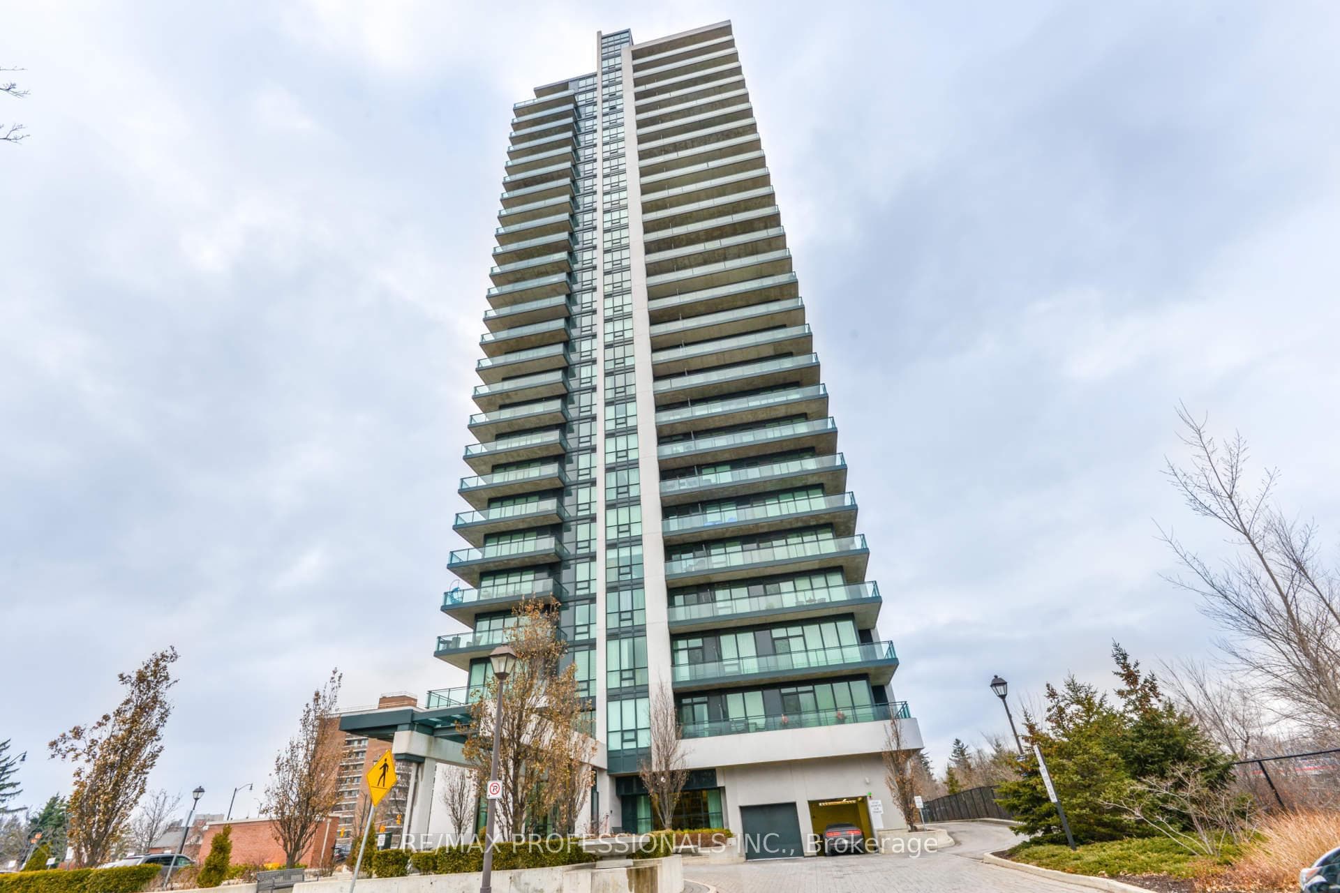 100 John Street Unit 2205 photo 1