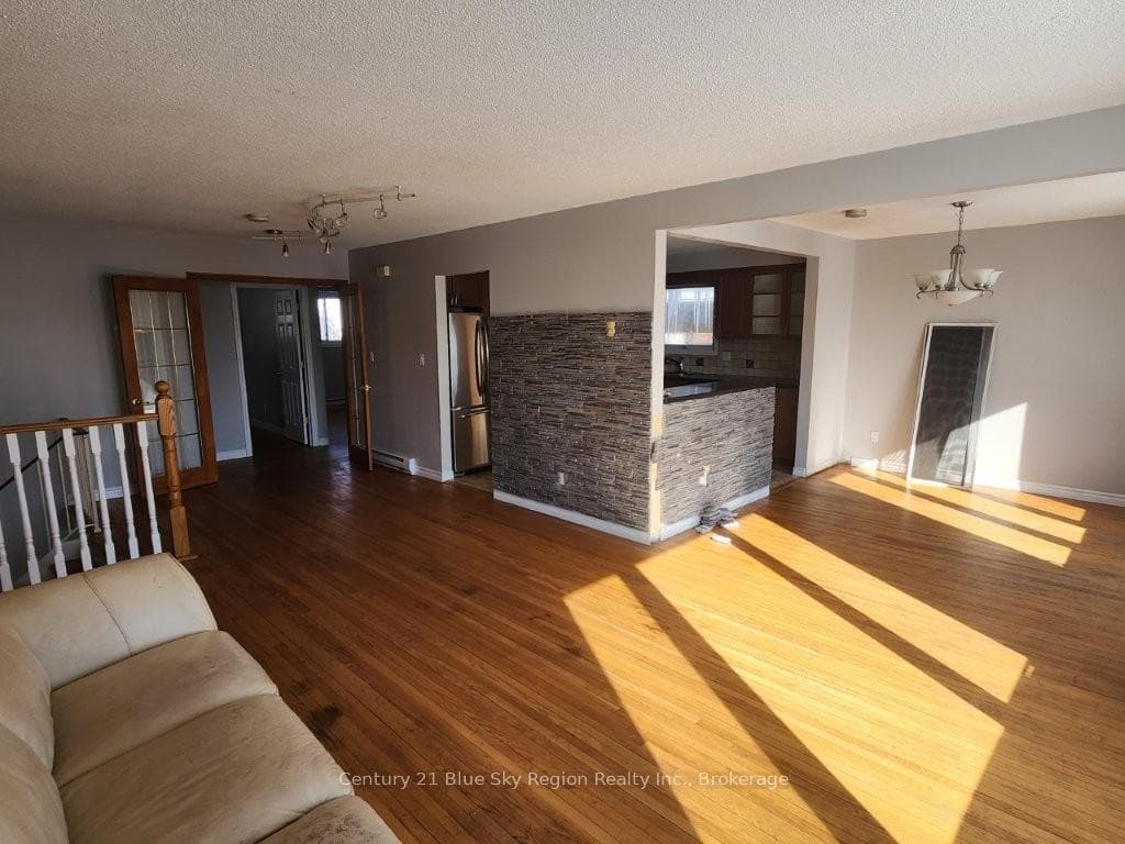 88 Beverly Road photo 6