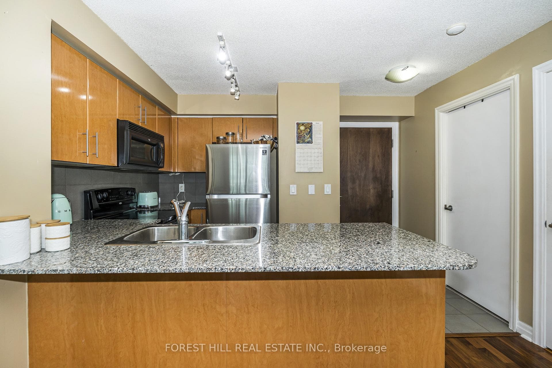 16 Yonge Street Unit 604 photo 6