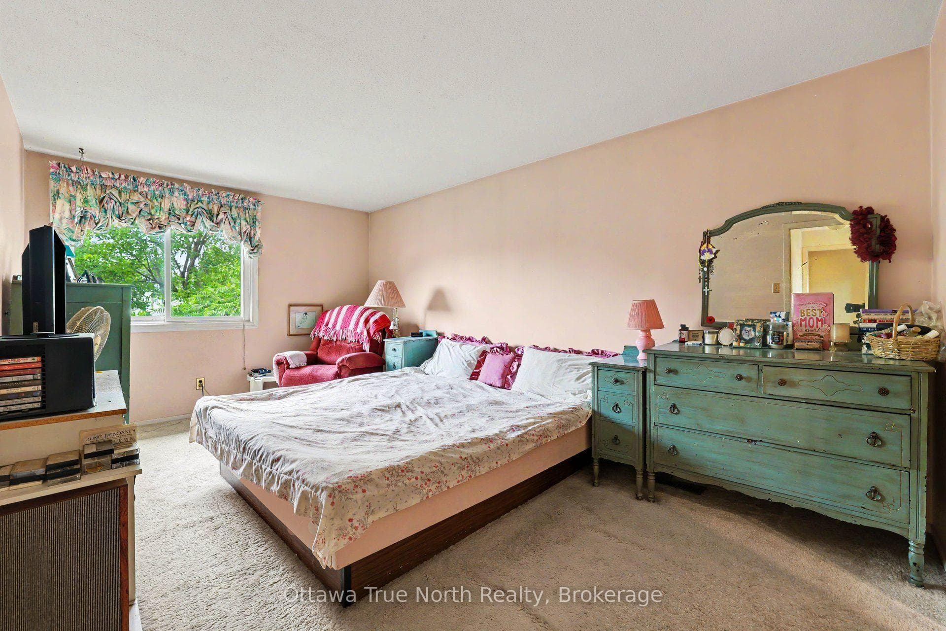 41 Aldgate Crescent photo 18