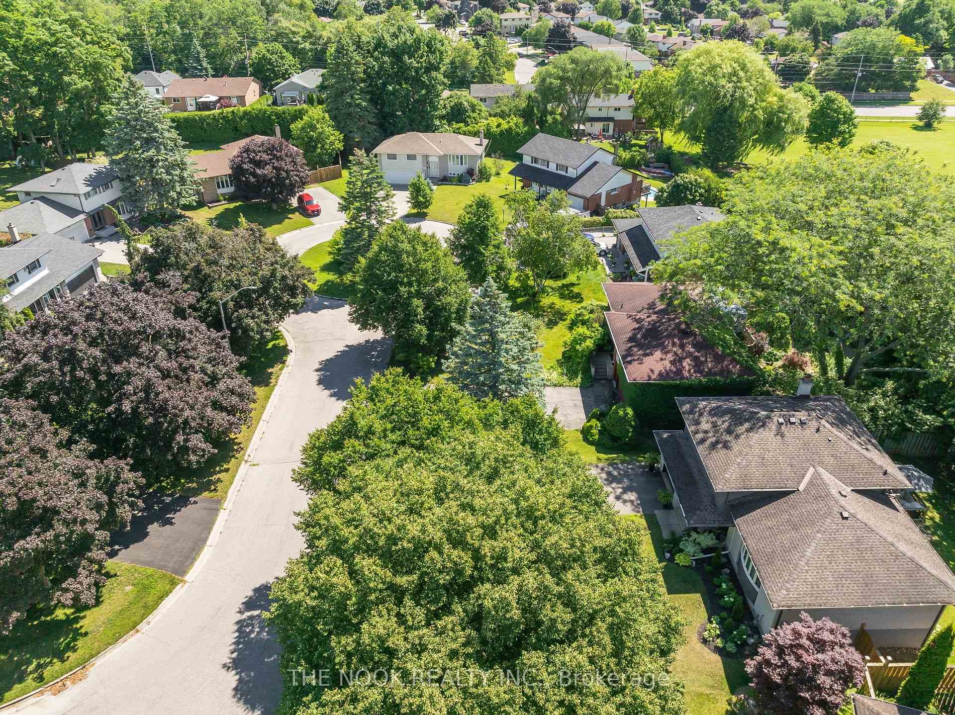 Lovely court location in sought after Beau Valley