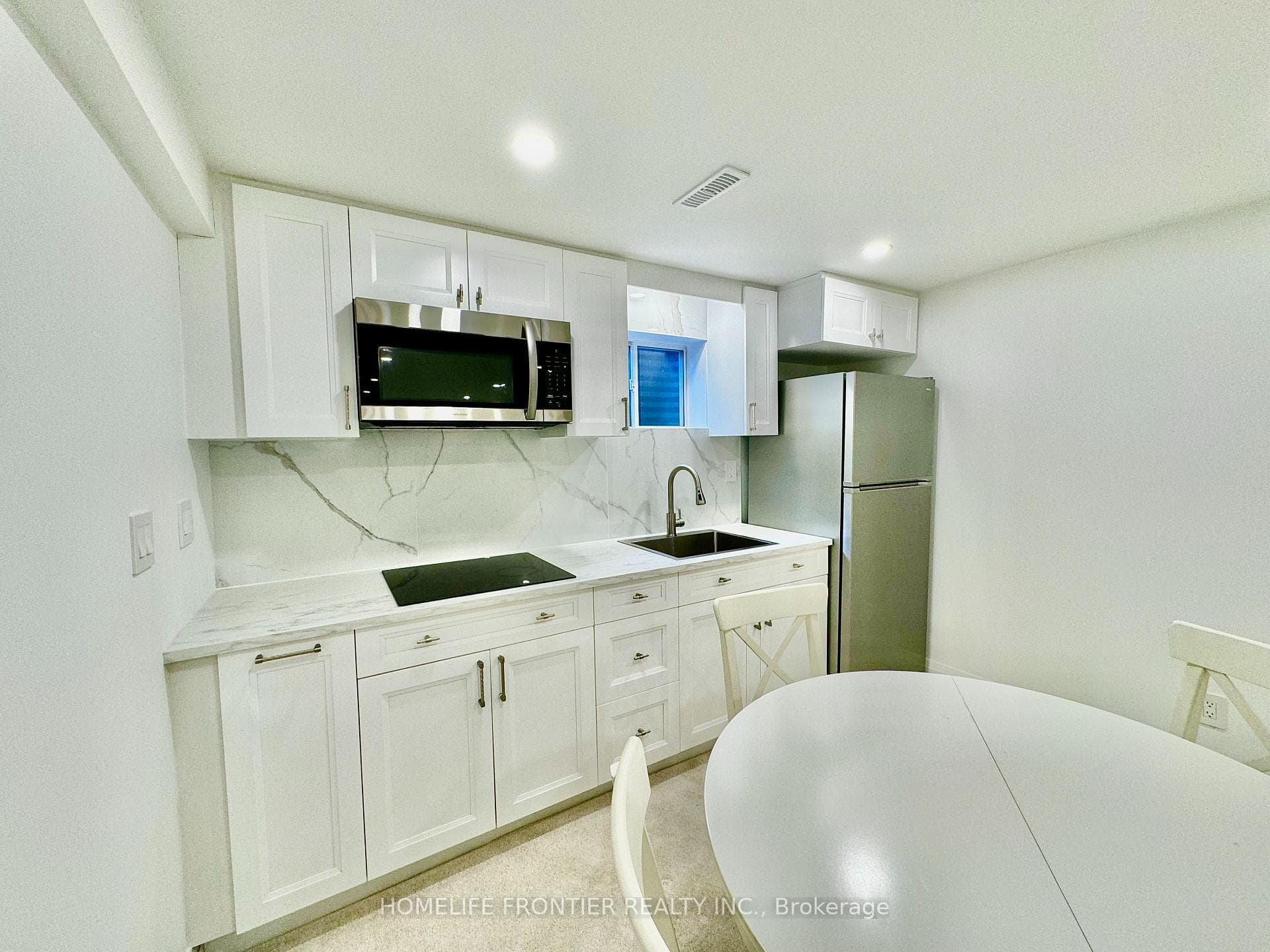 279 Shaw Boulevard Unit bsmnt photo 5