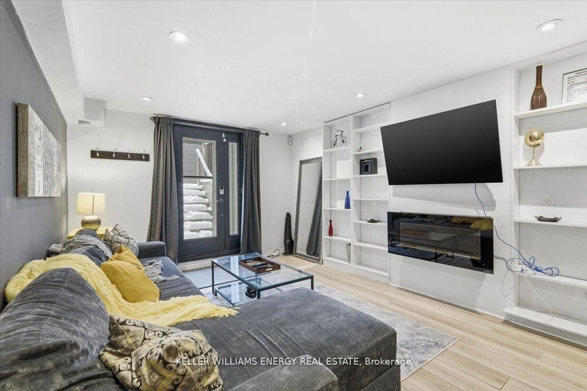 66 Oceanpearl Crescent photo 44