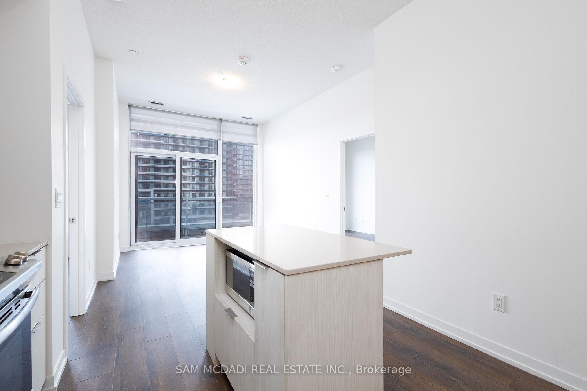 2520 Eglinton Avenue Unit 410 photo 7