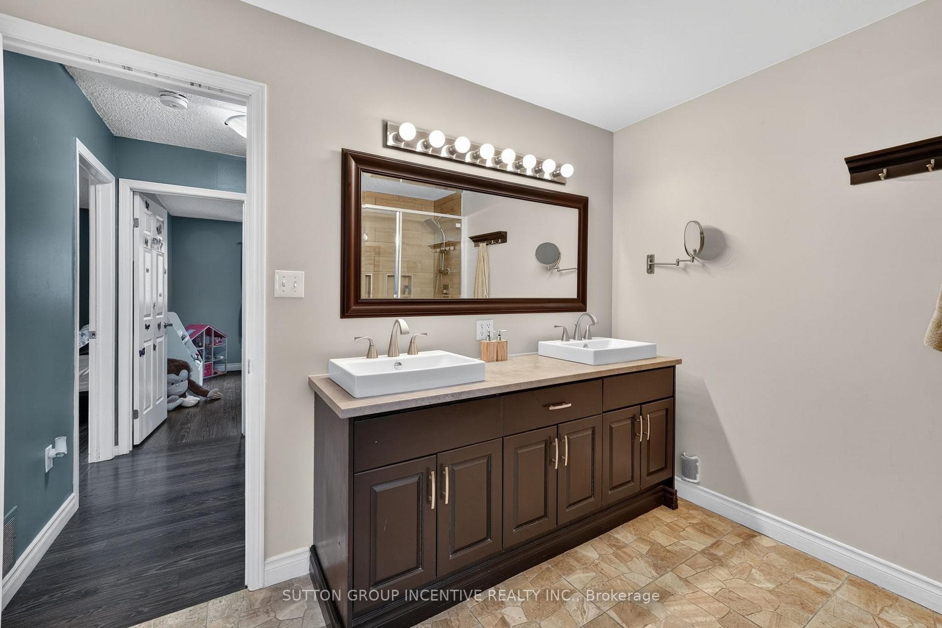 20 Broadfoot Road photo 18