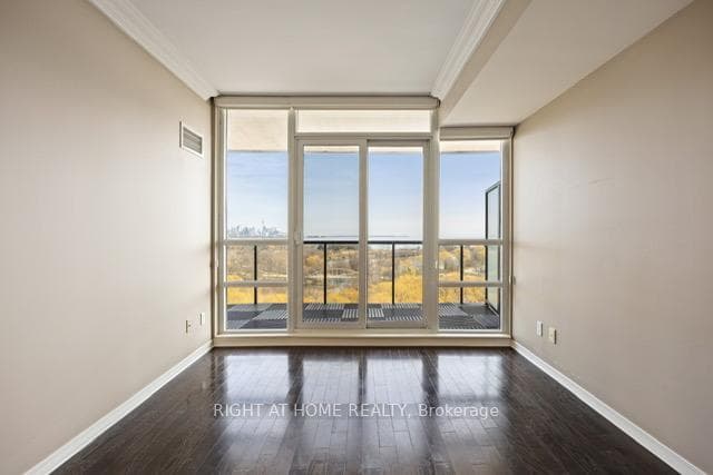 2240 Lake Shore Boulevard Unit 806 photo 12