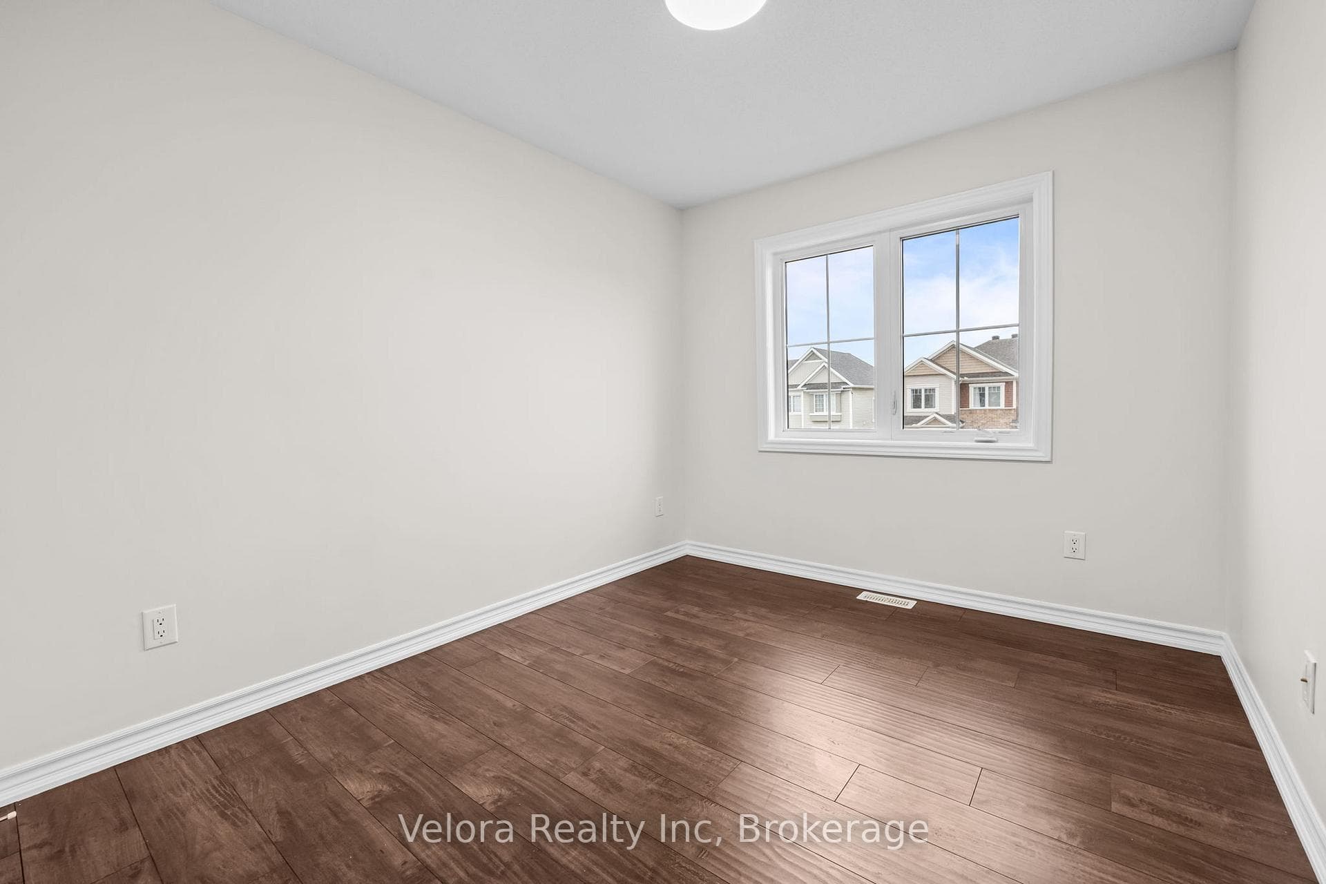 122 Cranesbill Road photo 26