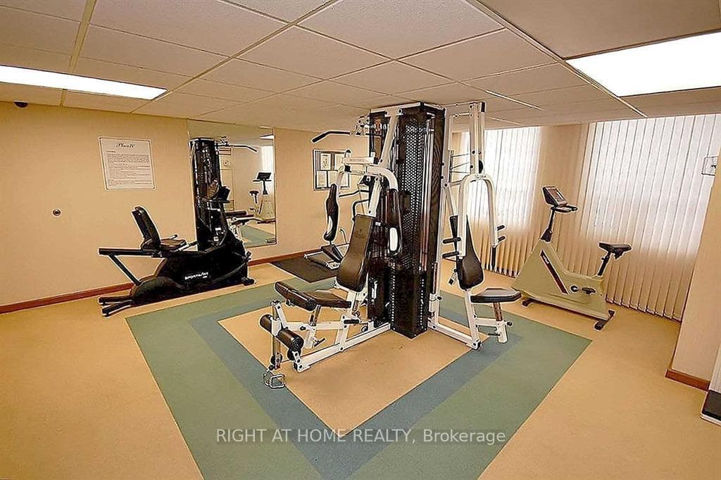 3650 Kaneff Crescent Unit 3202 photo 19