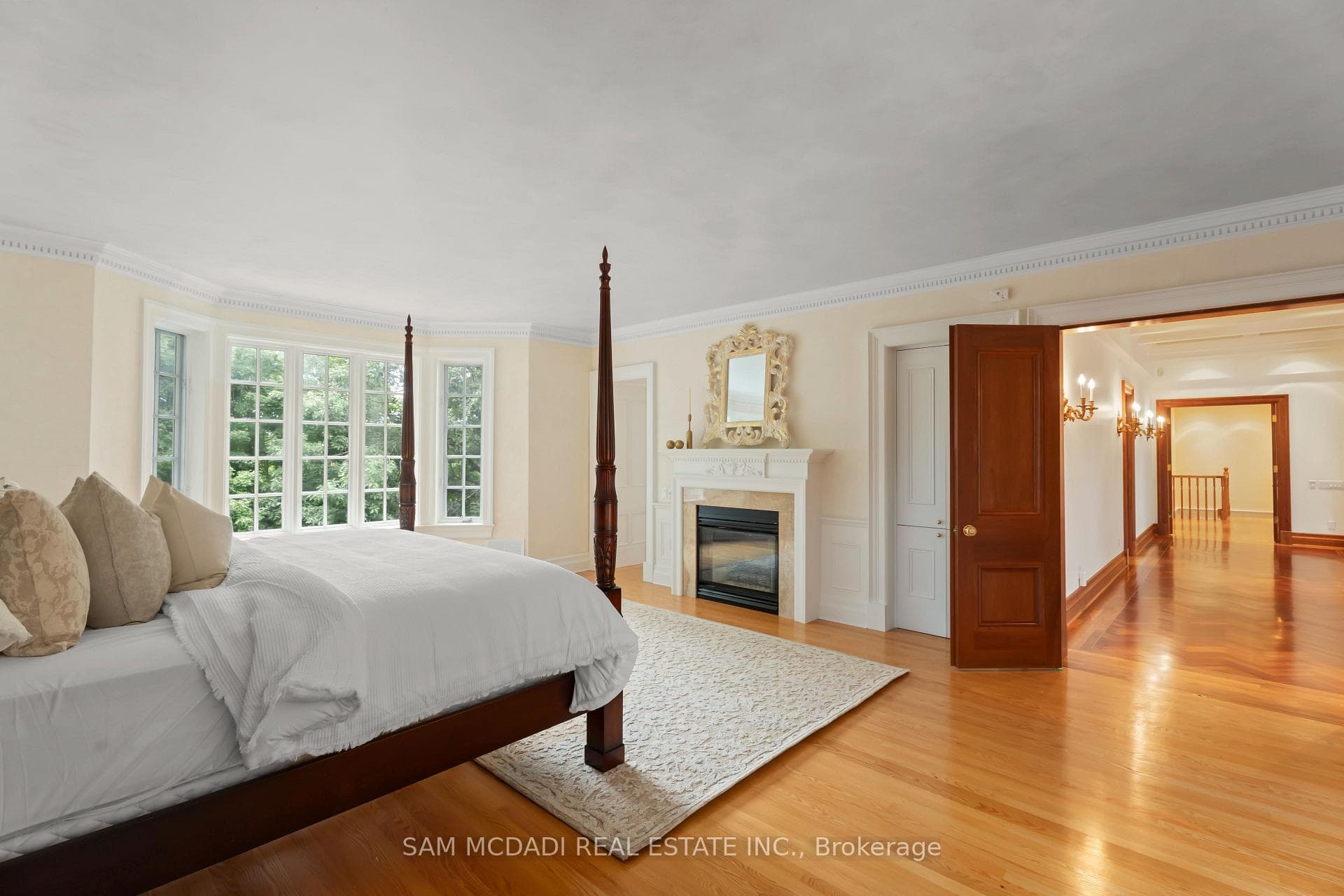 2033 Mississauga Road photo 22