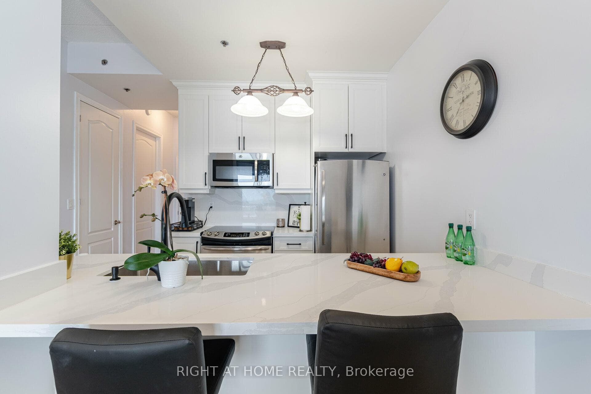 1419 Costigan Road Unit 601 photo 10