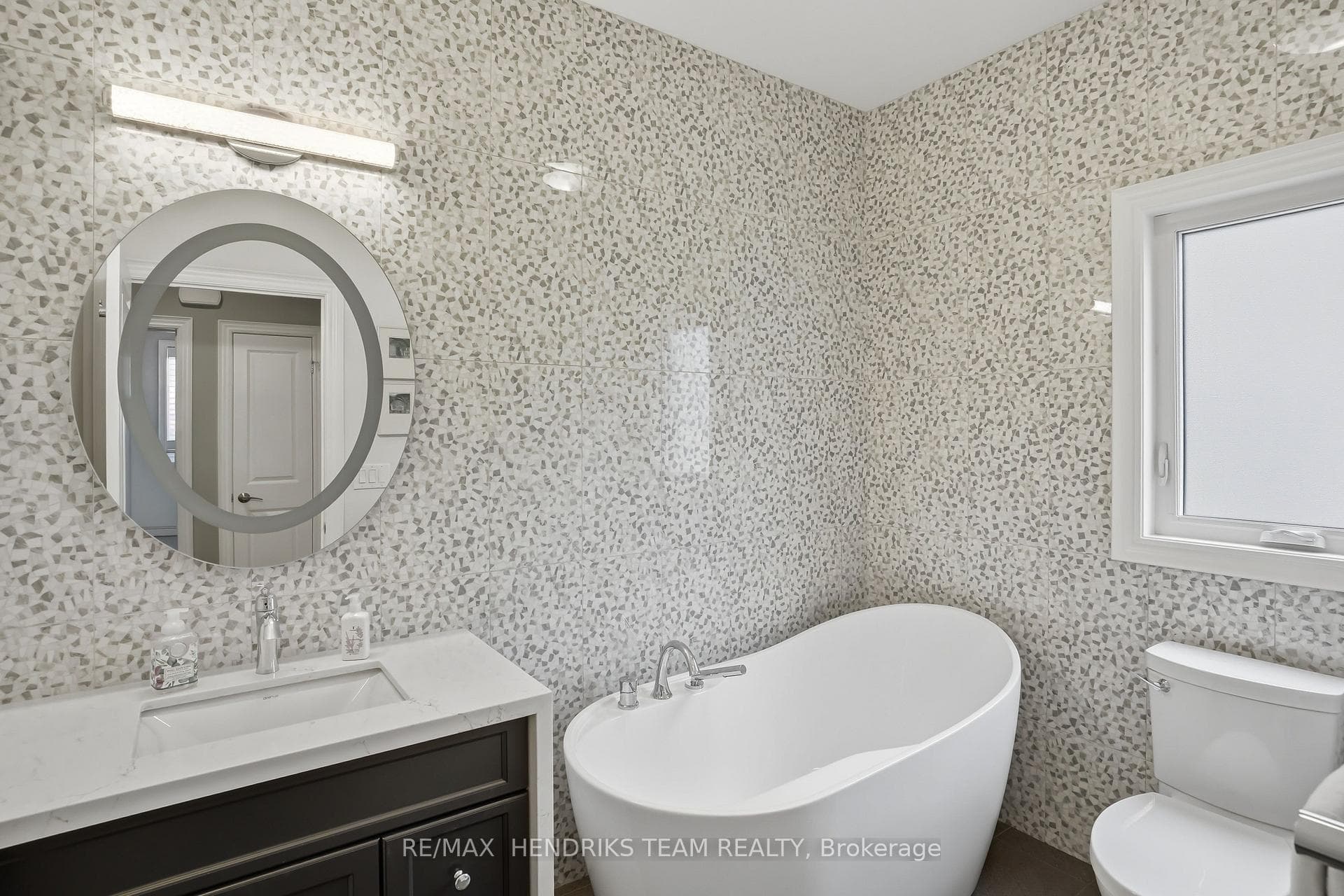 180 Port Robinson Road Unit 5 photo 5