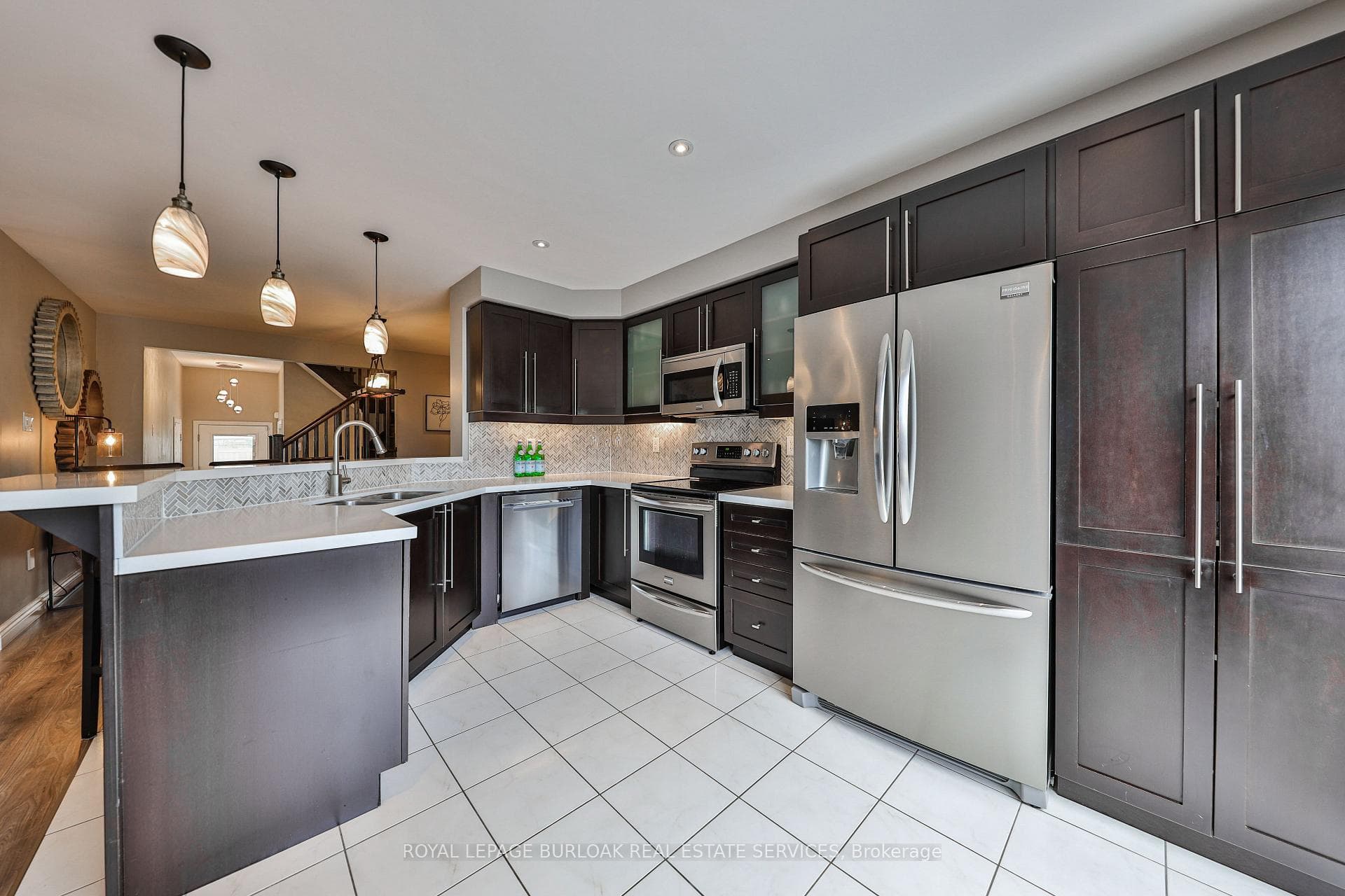 1055 Nadalin Heights photo 15