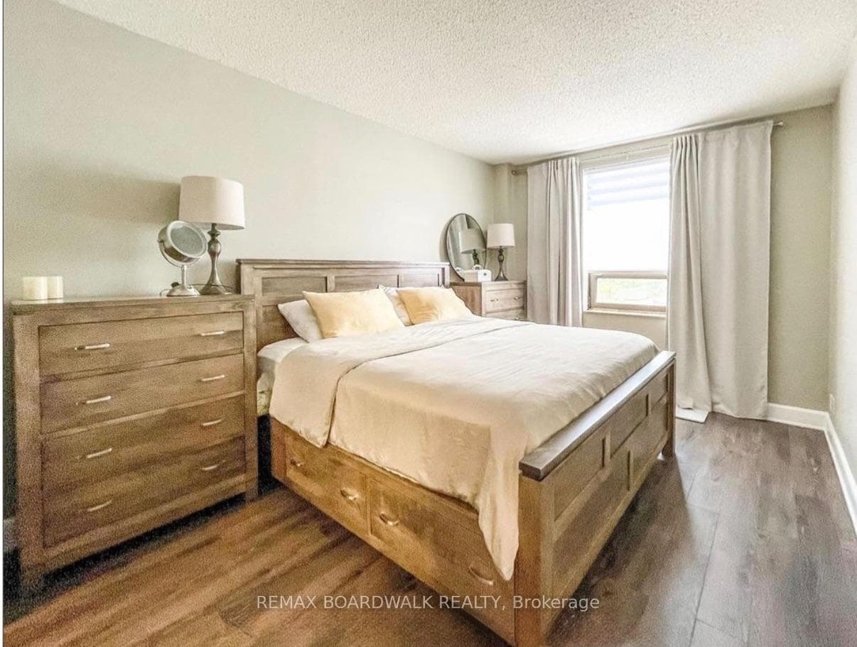 2019 Carling Avenue Unit 710 photo 22