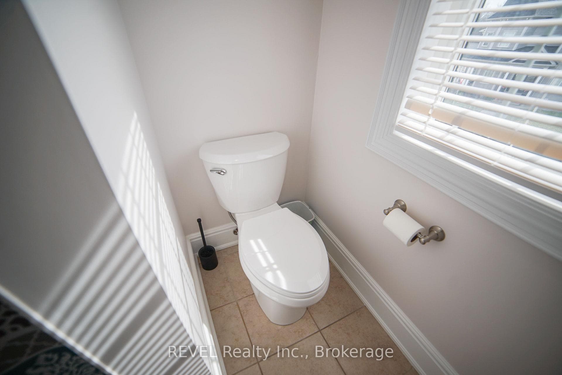 8373 Sweet Chestnut Drive photo 34