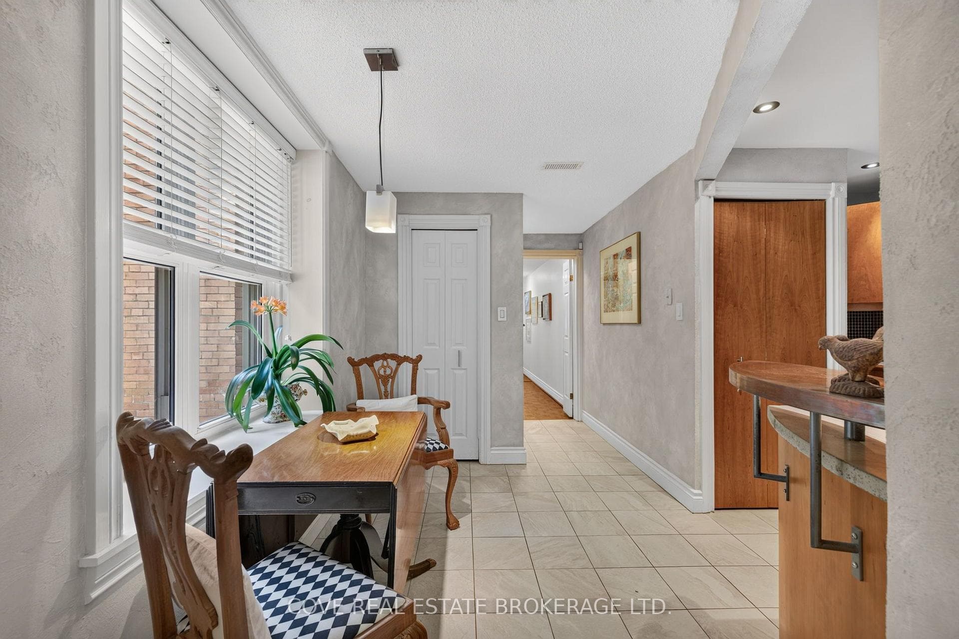 280 Queens Avenue Unit 104 photo 27