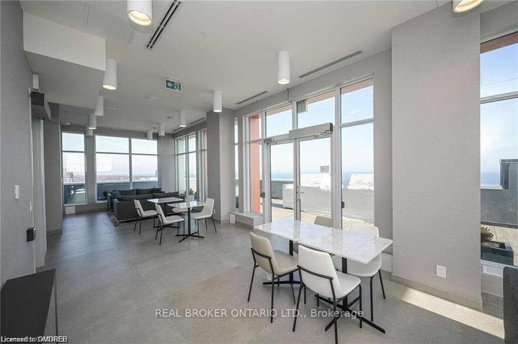 500 Brock Avenue Unit 308 photo 32