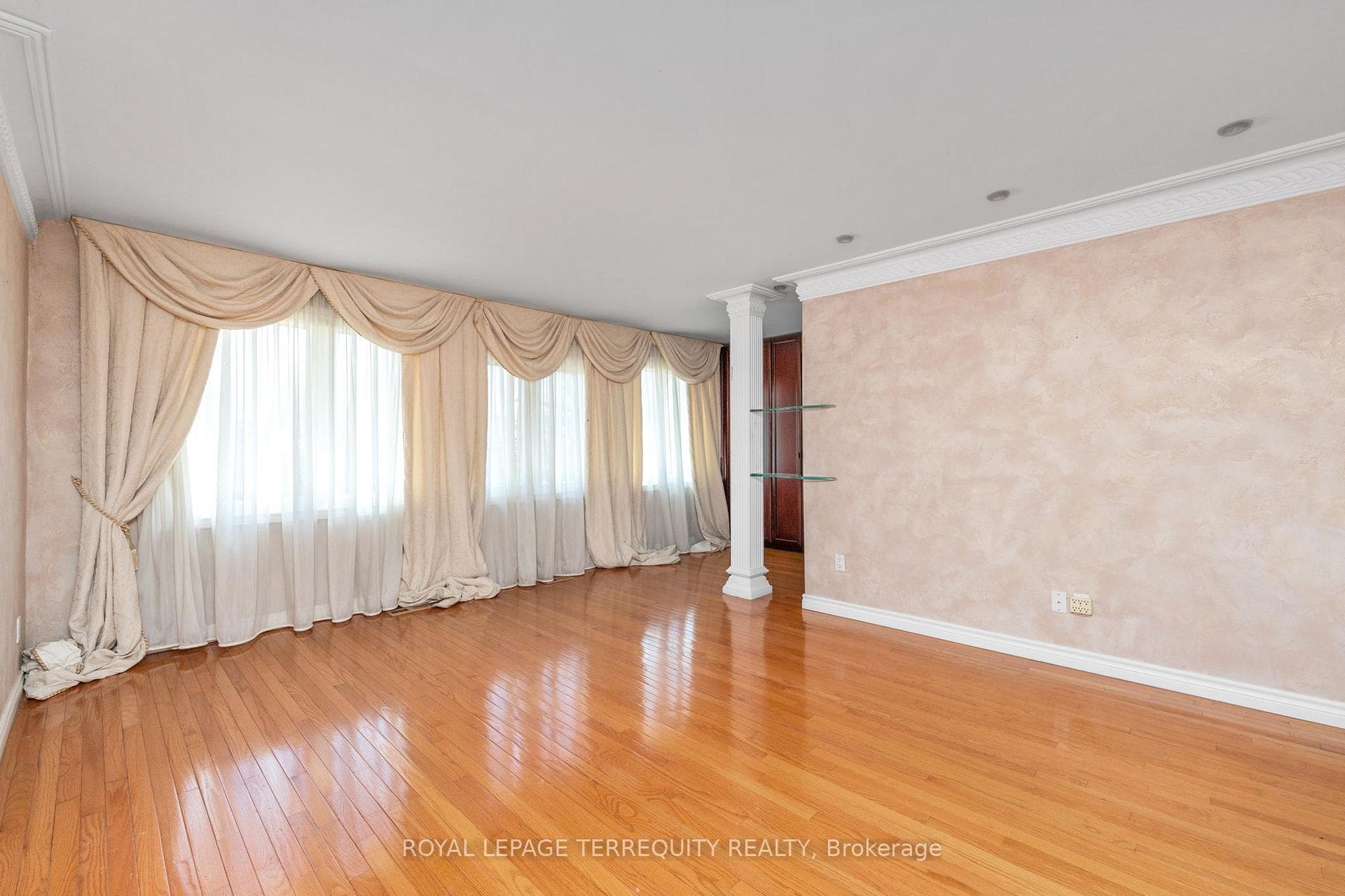 40 Sunnycrest Road photo 13