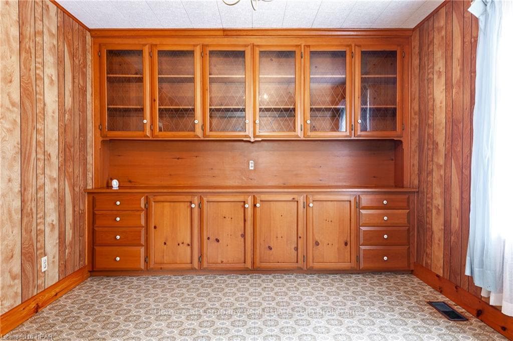 Dining Room Built-Ins