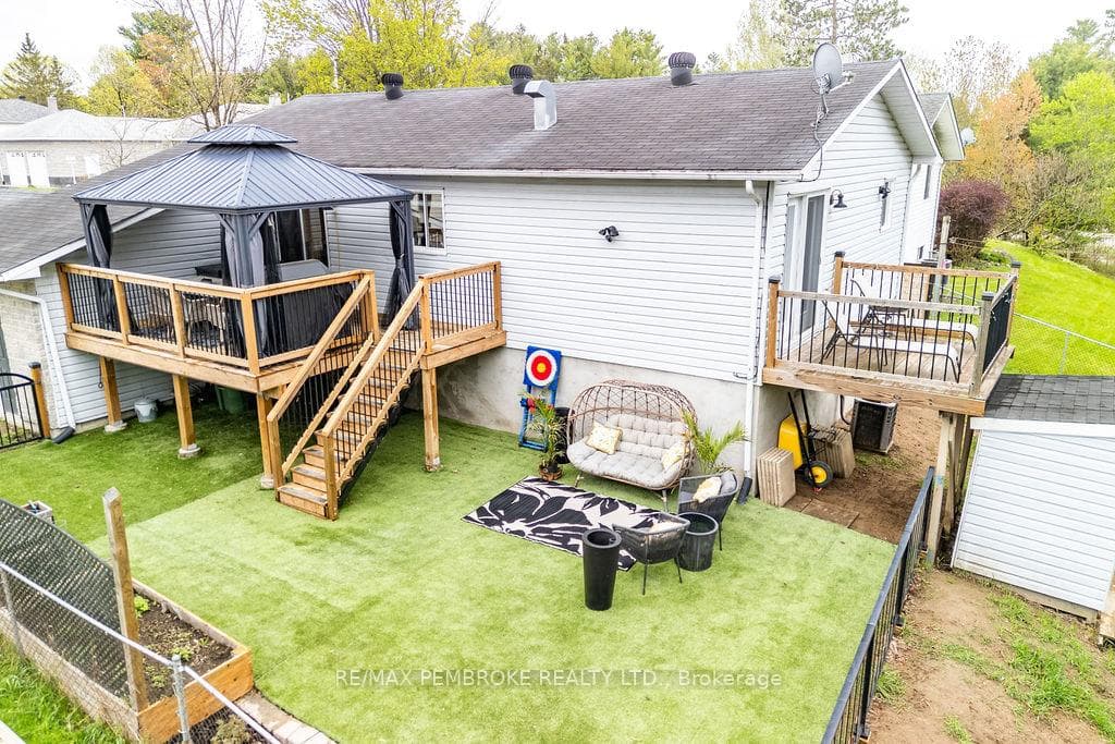 66 Woodland Crescent photo 33