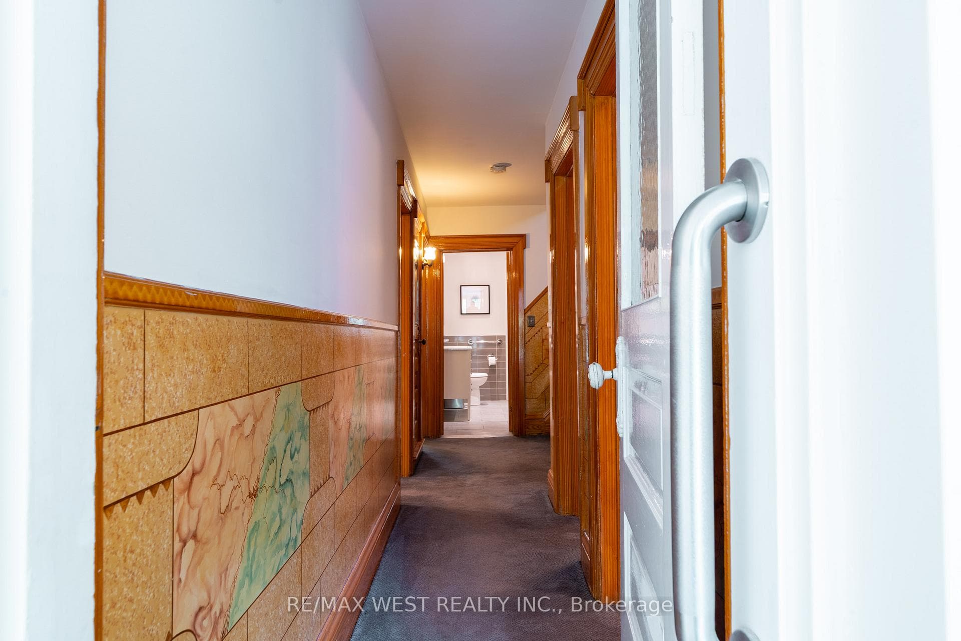 101 Grenadier Road photo 24