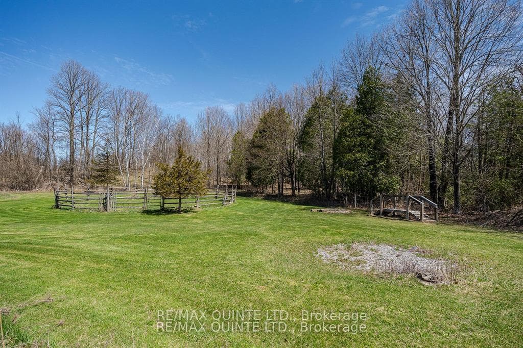 252 Maines Road photo 47