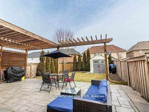 47 Hawke Crescent photo 46