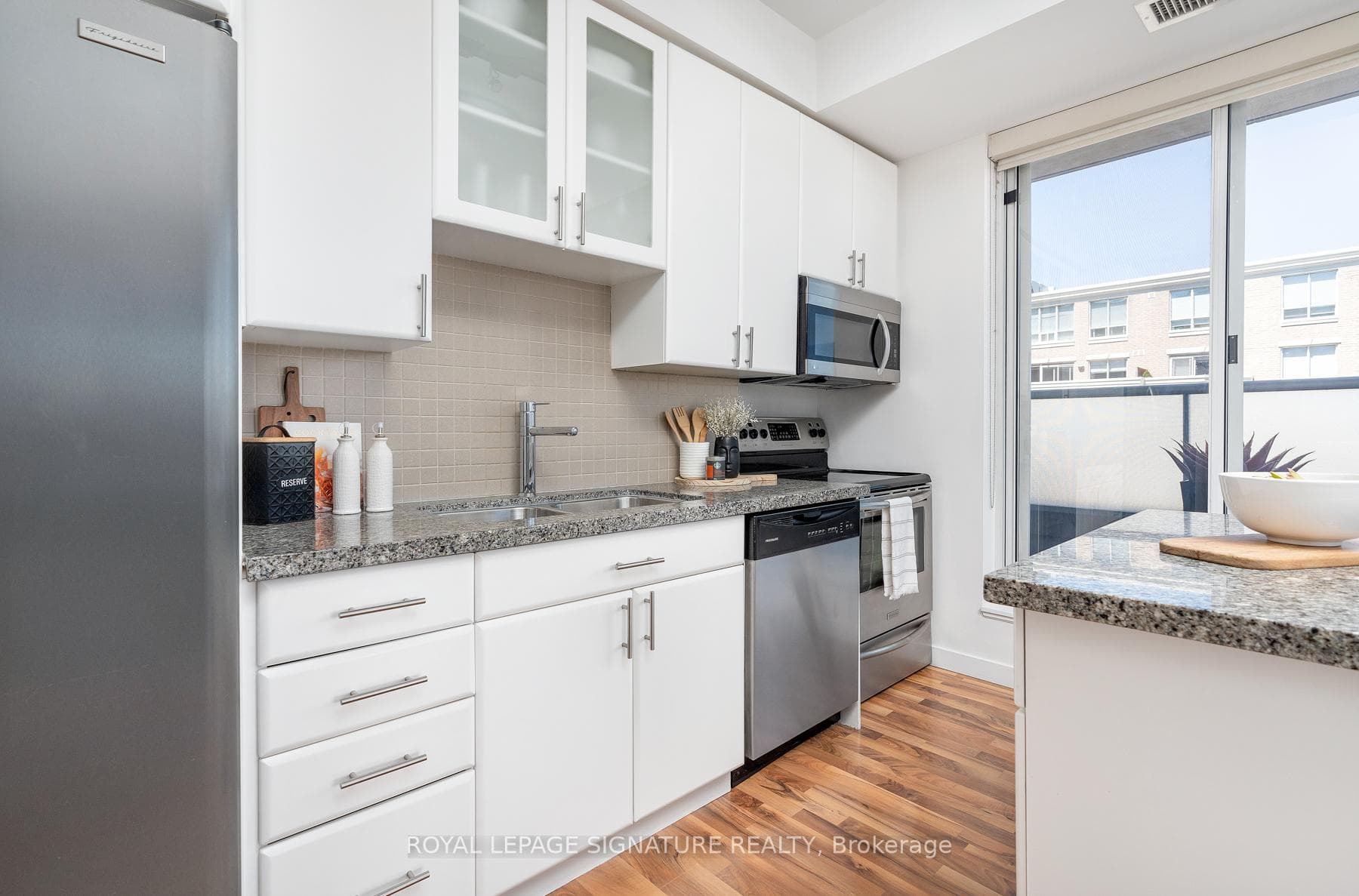 1005 King Street Unit 721 photo 13