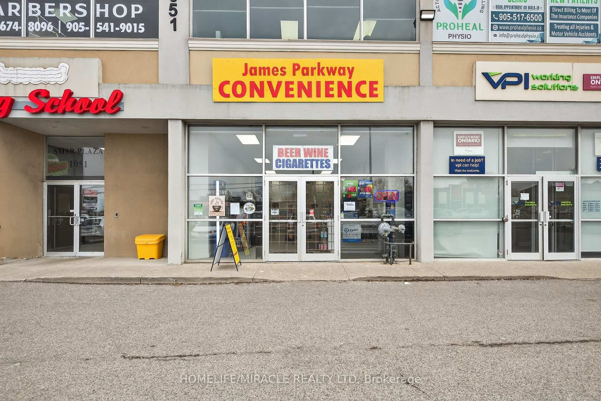 1051 Upper James Street photo 2