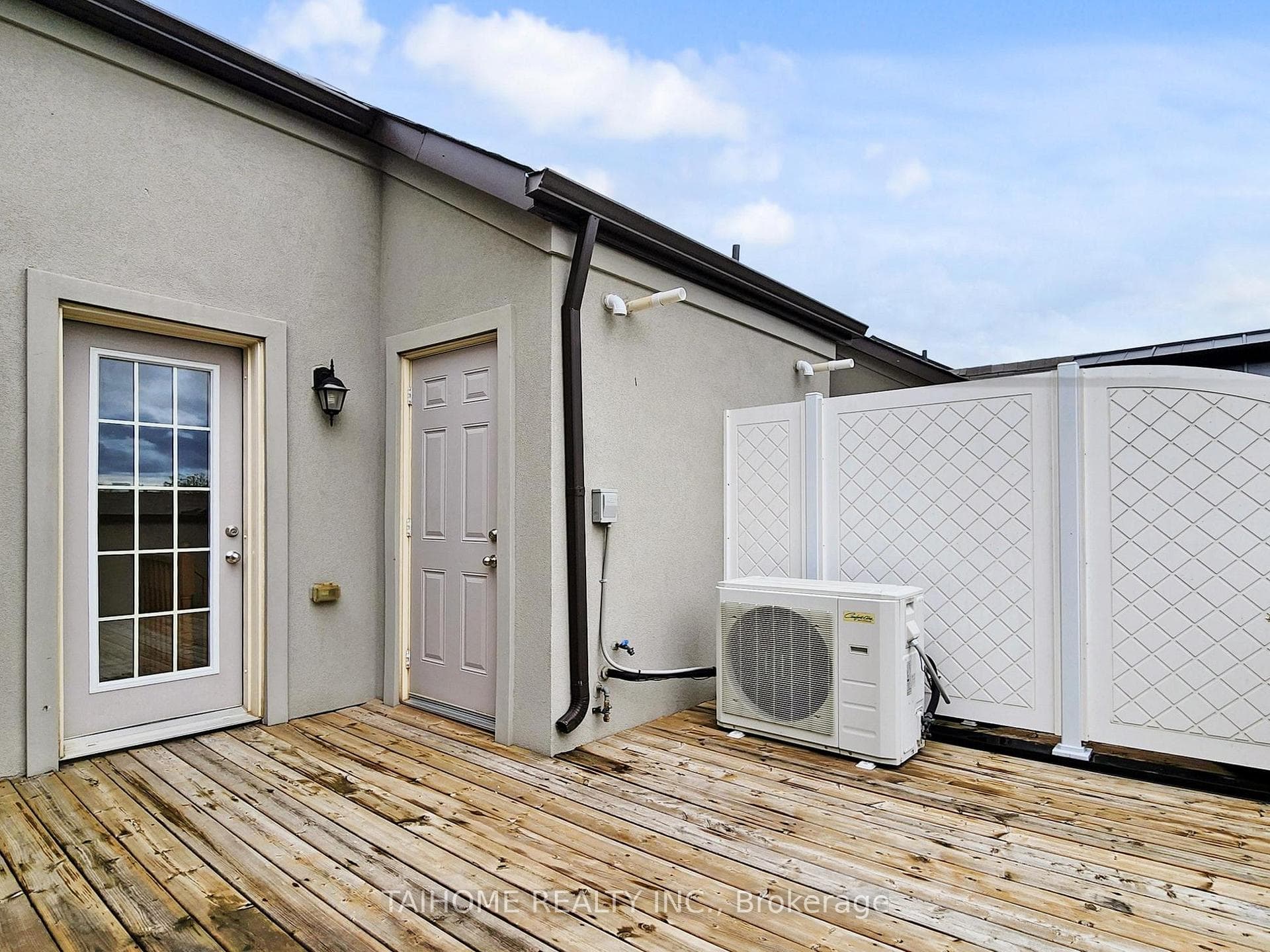 8 Eaton Park Lane Unit 3 photo 36