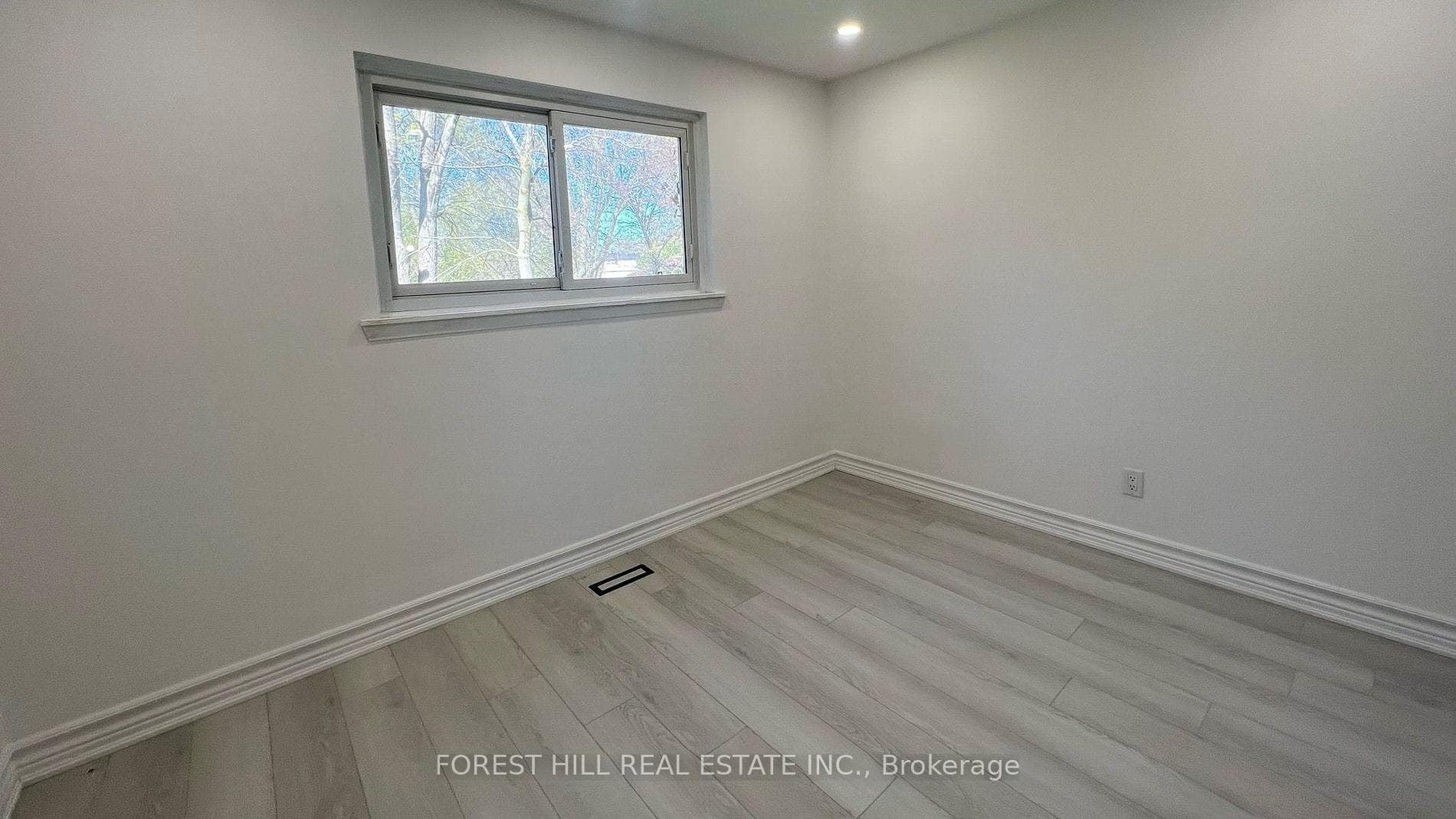 18 Boulding Drive Unit Lower photo 8