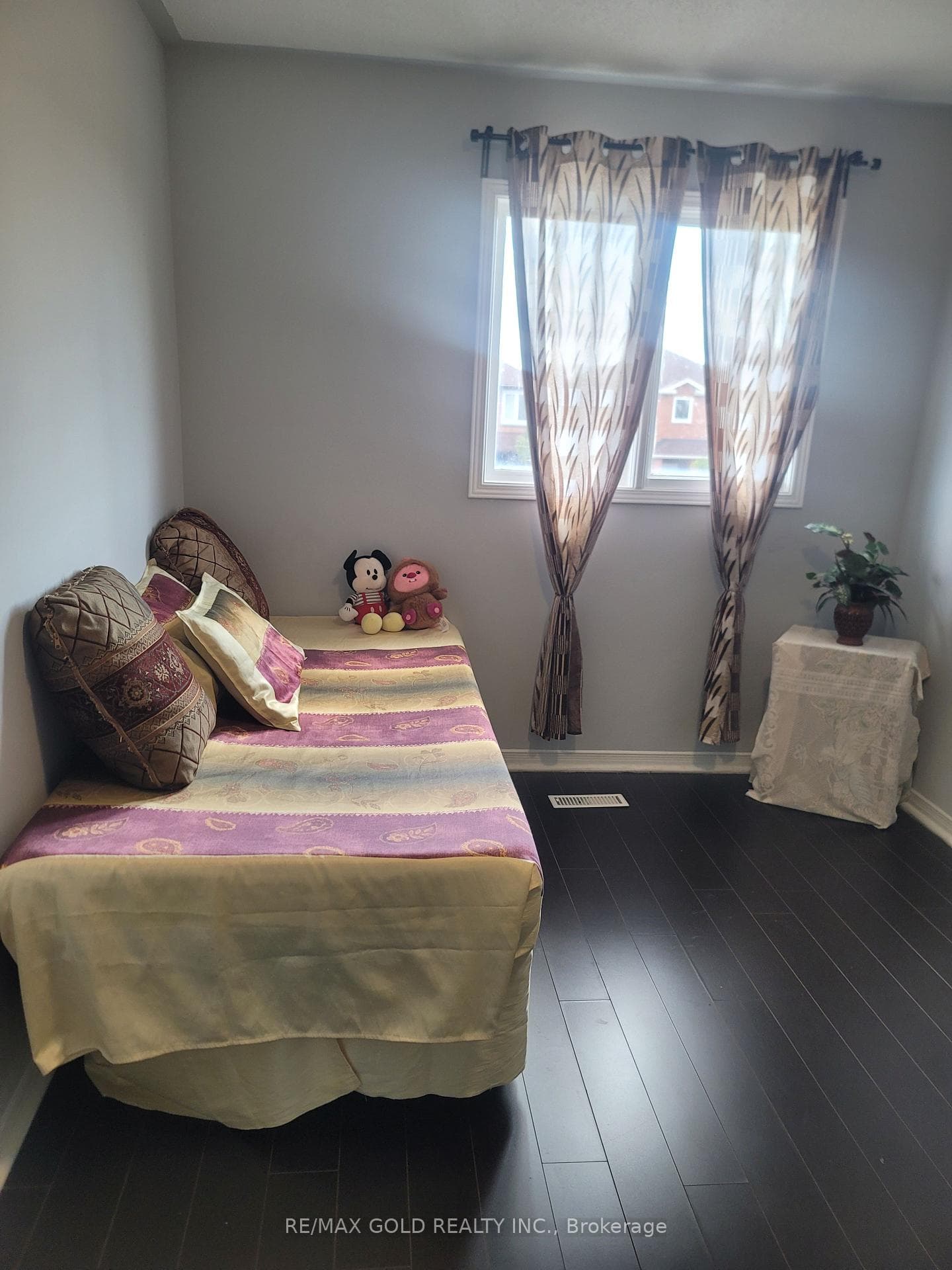 54 Creditstone Road photo 24