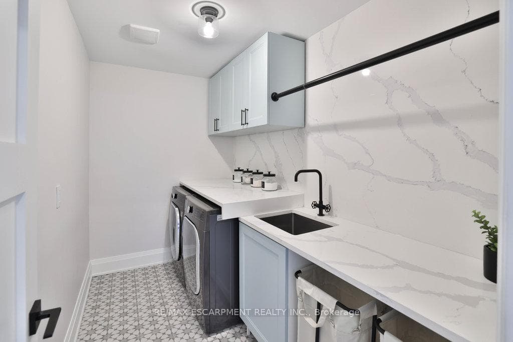 3424 SKIPTON Lane photo 23